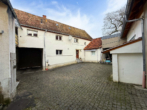 Charmante Hofreite mit zahlreichen Möglichkeiten bestehend aus großem Wohnhaus, Nebengebäude und Scheune - Bild2