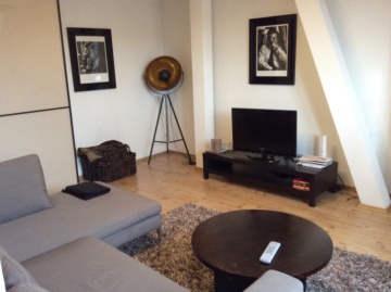 Dachgeschoss-Wohnung mit Türmchen - Bild2