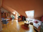 Pfiffige Dachgeschoss-Wohnung mit sonniger Dachterrasse und Garage in ruhiger 1-A-Lage - Bild3