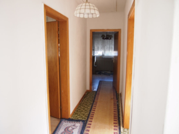 Großes freistehendes Haus mit weiter bebaubarem Grundstück - Bild4