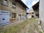 Romantische Hofreite mit zahlreichen Möglichkeiten Bestehend aus großem Wohnhaus, Nebengebäude, Schneue und Stall - Bild2