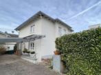Traumhaftes, freistehendes Einfamilienhaus mit Terrasse und sonnigem Garten in ruhiger Lage - Bild2