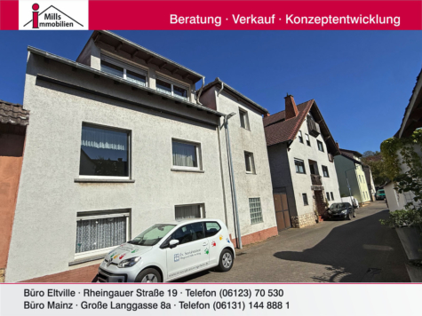 **2 Häuser zum Preis von Einem mit charmantem Innenhof** in ruhiger Lage von Engelstadt, 55270 Engelstadt, Mehrfamilienhaus