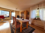 Charmantes Zweifamilienhaus mit Einliegerwohnung, Terrasse und Garten - Bild4