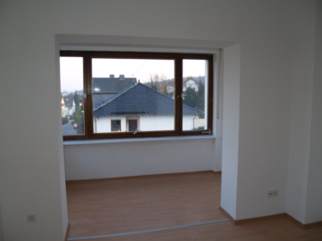 **Gut und günstig in Niedernhausen-Königshofen** Charmante Altbauwohnung in 3-Parteienhaus - Bild5