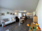Super schicke, neuwertige Eigentumswohnung mit großem Balkon und Aufzug - Bild3