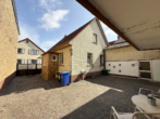 Charmantes Einfamilienhaus + weitere Wohnung im Nebengebäude mit sonnigem Garten, großem Hof und Garage - Bild2
