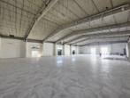 Top Gewerbeimmobilie mit großer Halle, Bürofläche + Betriebsleiterwohnung - Bild2