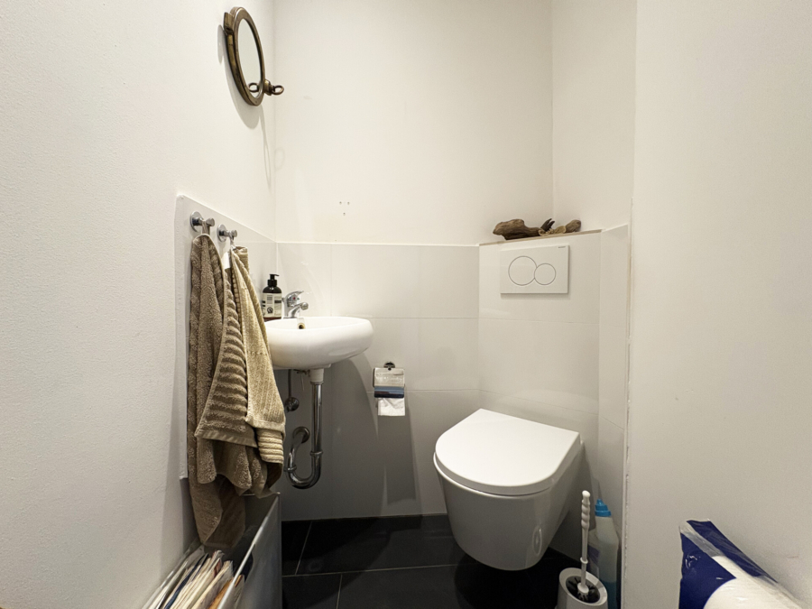 Gäste-WC OG links