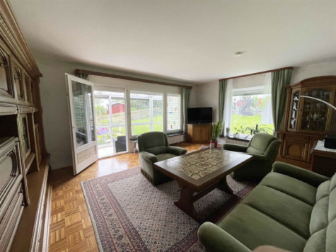 Freist. Bungalow mit schönem Garten in 1 A Lage, 65207 Wiesbaden, Einfamilienhaus