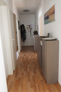 Attraktive, helle Dachgeschosswohnung mit Balkon - Bild4