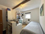 Charmantes Zweifamilienhaus mit vielseitig nutzbarem Untergeschoss und großem Innenhof - Bild7